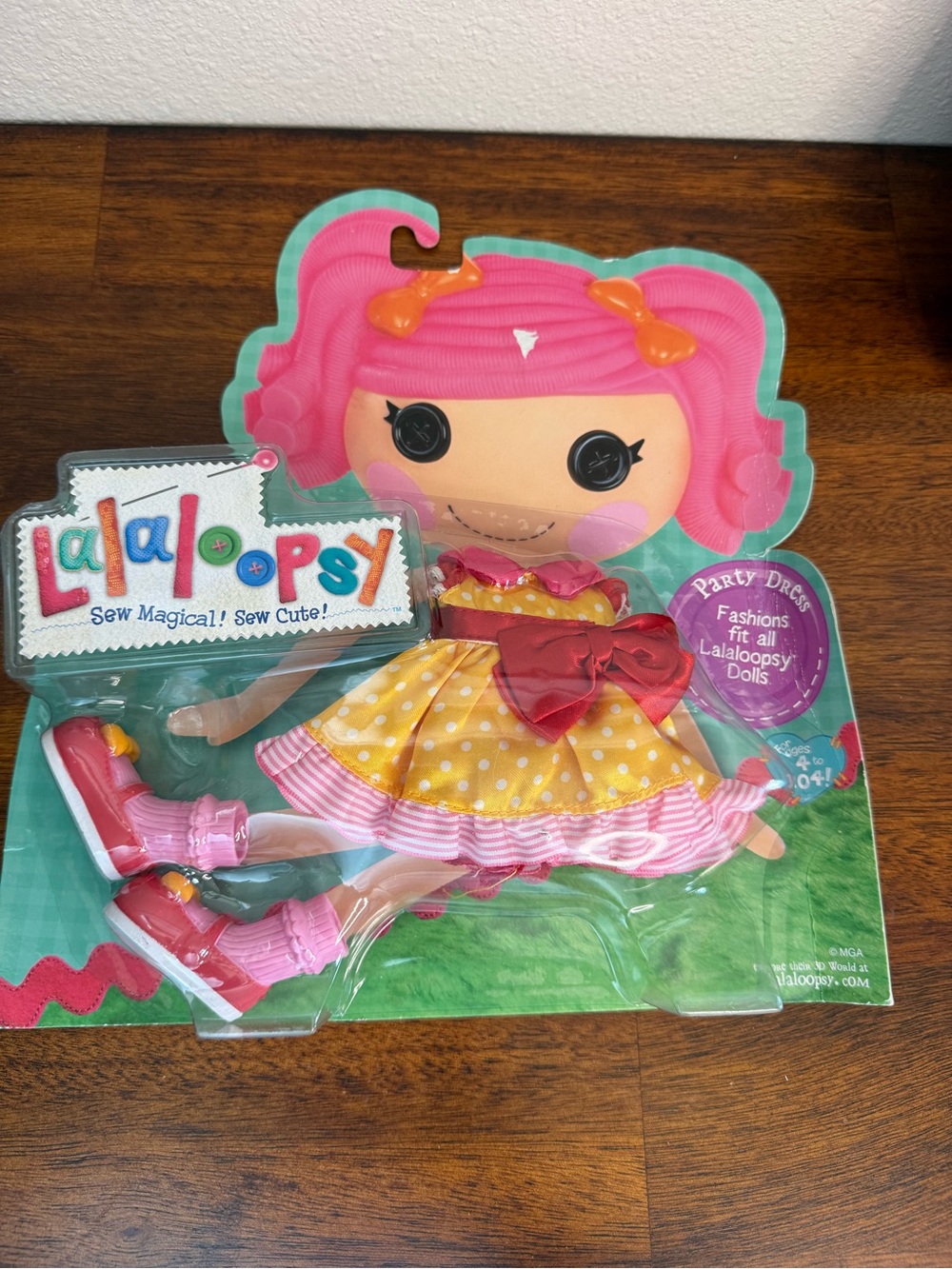 Lalaloopsy NEW Doll Clothes Lot of 6 outfits Dresses PJs Coat Shoes By MGA - Picture 7 of 9